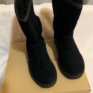 Brand New UGGS
